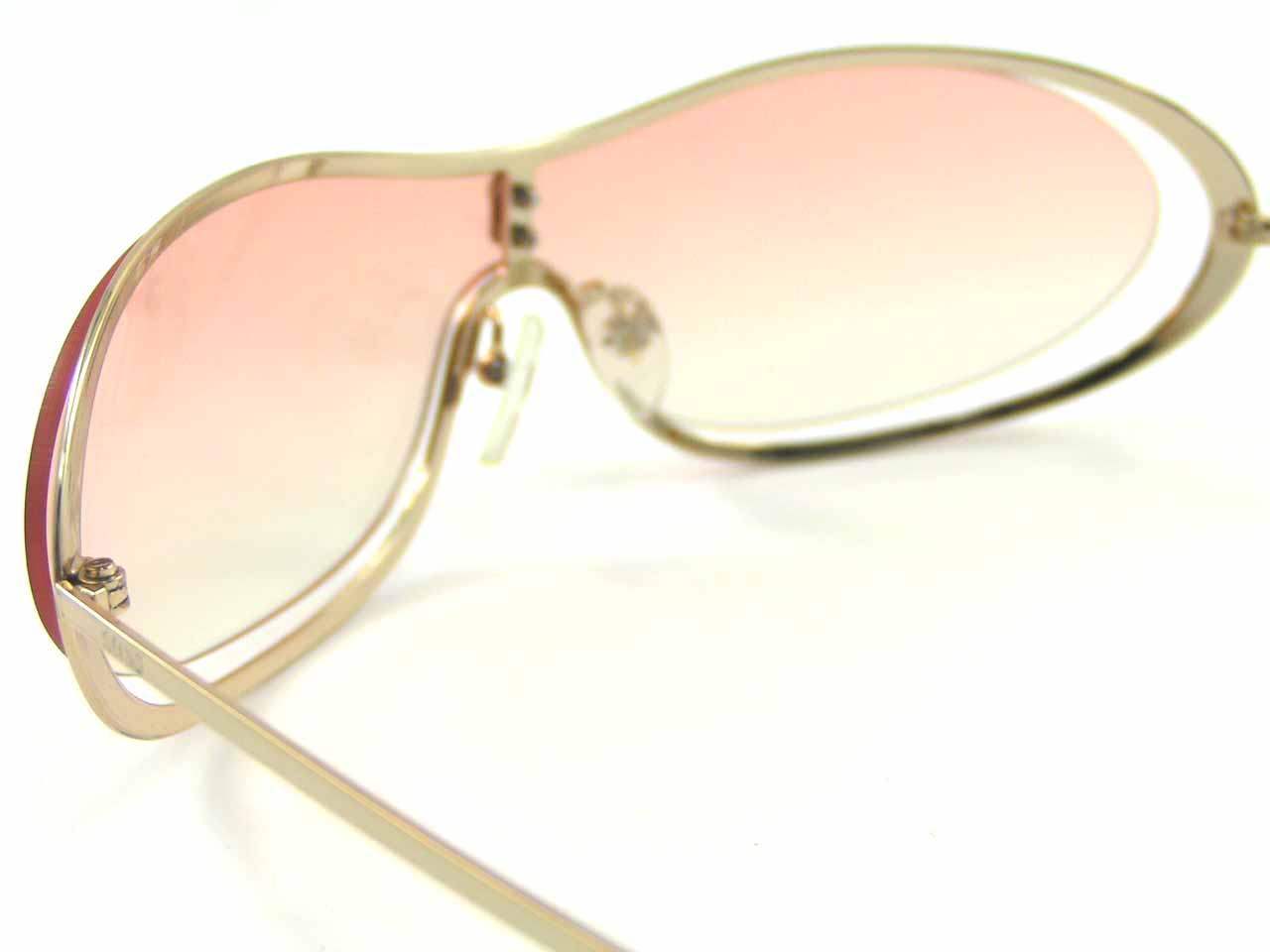 http://www.police.ne.jp/images/police-sting-sunglasses-4553M-300-5.jpg